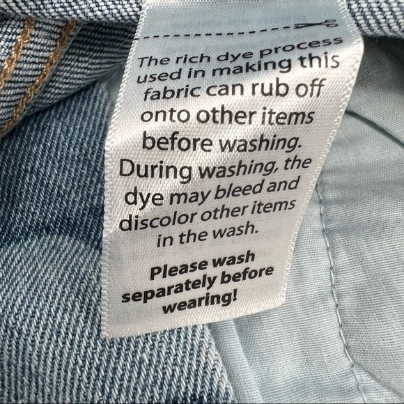 Time & Tru High-Rise Button Fly Camouflage Cut Off Jean Shorts Size 8 Women’s - Picture 7 of 9